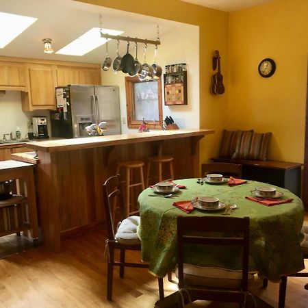 Persimmon Inn Bloomington Extérieur photo