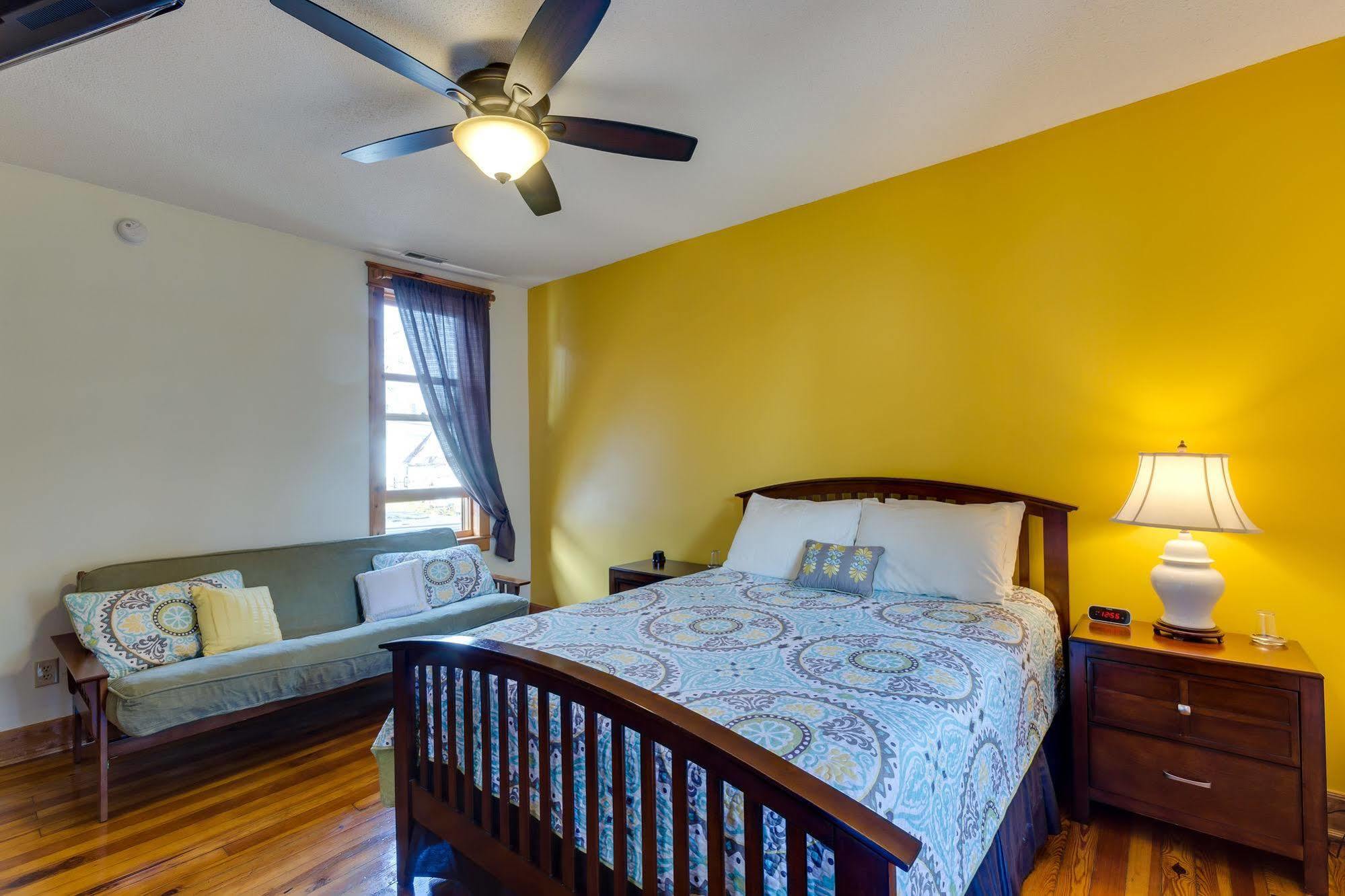Persimmon Inn Bloomington Extérieur photo